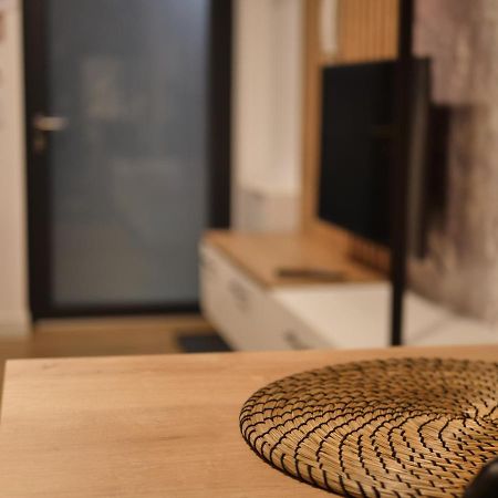 Przytulna Kawalerka 77 Apartment Вроцлав Екстериор снимка