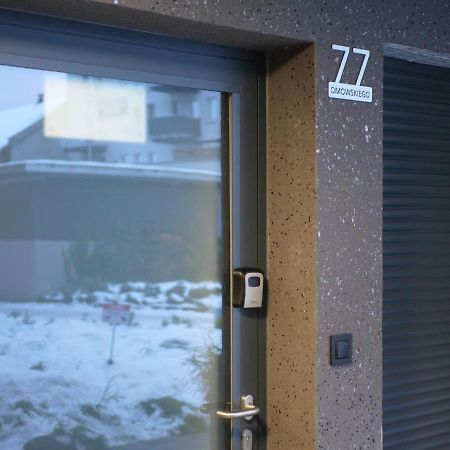 Przytulna Kawalerka 77 Apartment Вроцлав Екстериор снимка